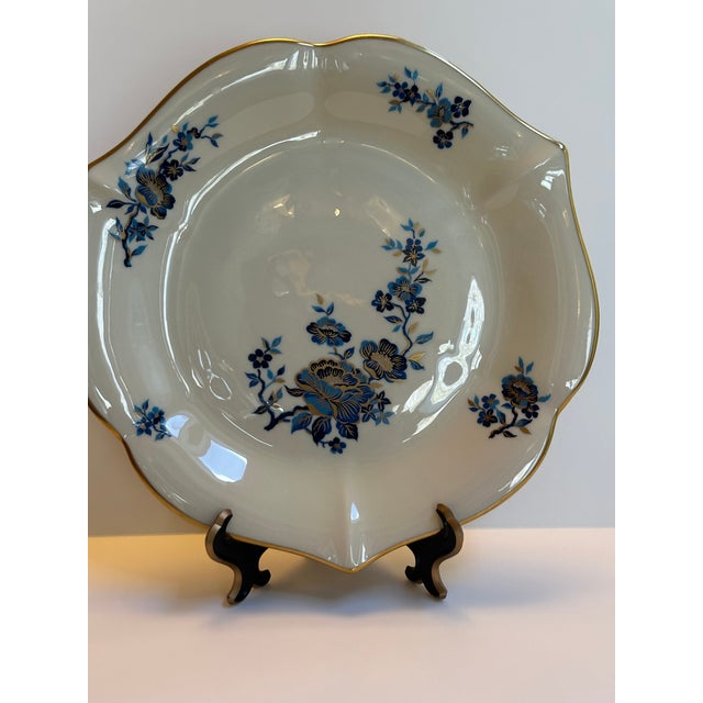 1980s Lenox "Pagoda" Pattern 11 Inches Diameter Cake Platter Scalloped Edges, Floral Design in Ivory and Blue With 24k Gold Trim For Sale - Image 9 of 18