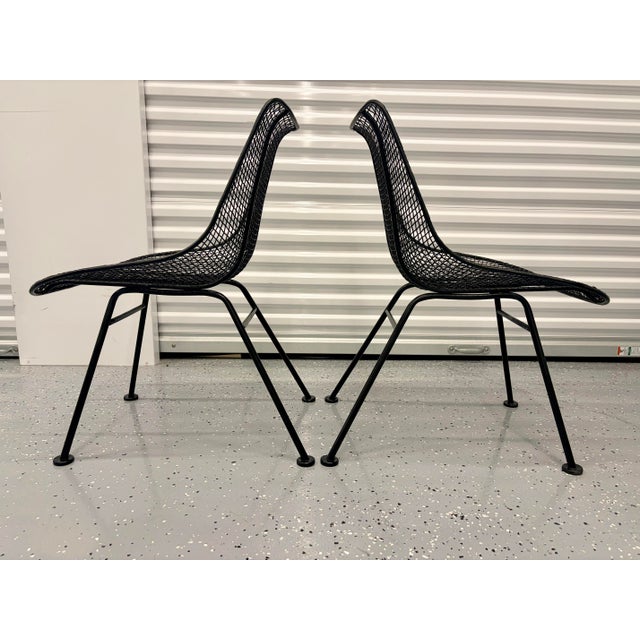1950s Mid Century Modern Woodard Sculptural Mesh Side Chairs - Set of 2 For Sale - Image 5 of 6