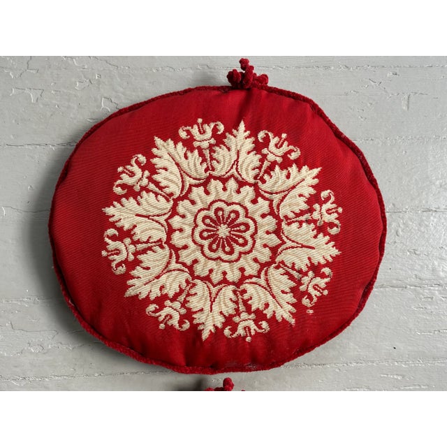 French Antique Early 20th Century French Empire Neoclassical Round Woven Flower Head Seat Cushions or Pillows With Velvet Backs - a Pair For Sale - Image 3 of 12