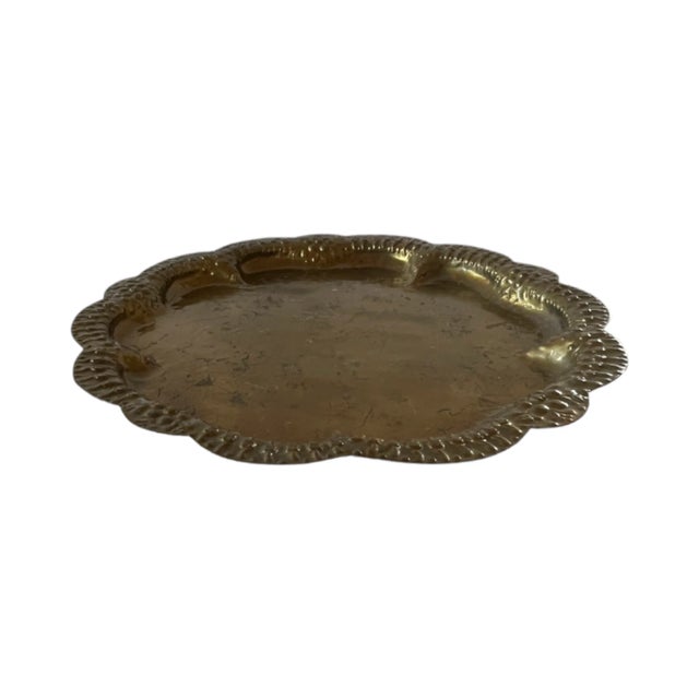 1920s Antique Arts & Crafts German Mendelssohn Hammered Brass Tray For Sale - Image 5 of 9