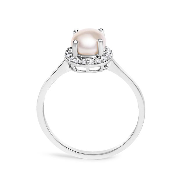 Early 21st Century 10K White Gold Pearl and 1/10 Cttw Diamond Halo Ring For Sale - Image 5 of 7