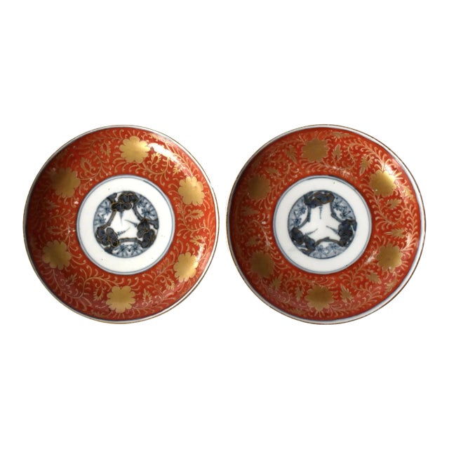 Pair of Antique Japanese Meiji Period Imari Dishes For Sale