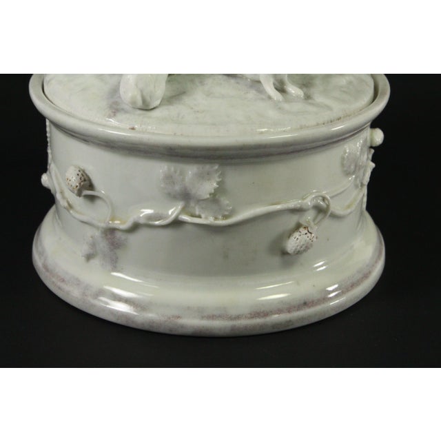 White C. 1830-40 Biedermeier German Porcelain Figural Box With Kids & Bunnies For Sale - Image 8 of 17