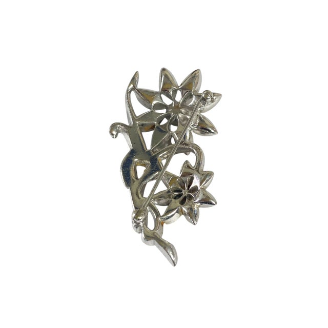 Mid-Century Modern Vintage Flower Brooch Pin Silver Tone Floral Rhinestones Daisies For Sale - Image 3 of 4
