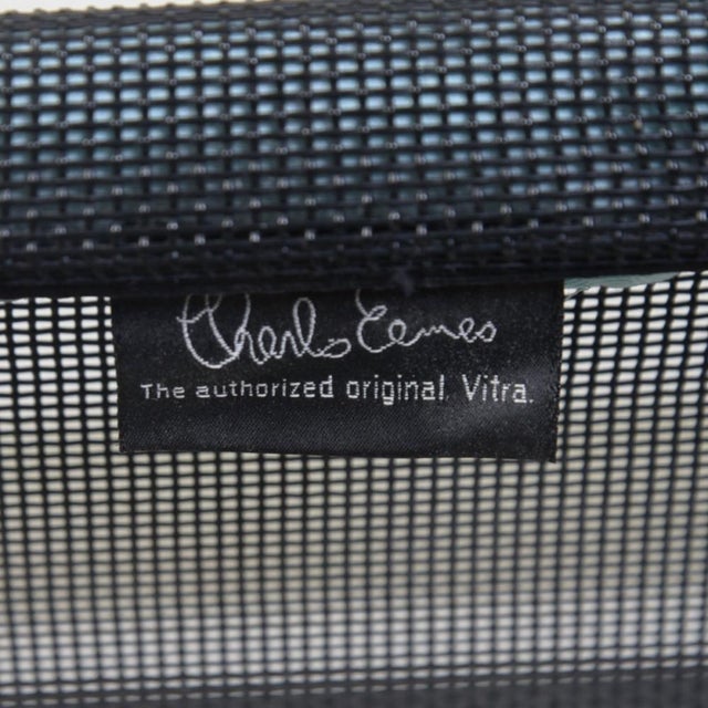 EA-117 Office Chair in Black Mesh from Charles Eames, 2002 For Sale - Image 16 of 17