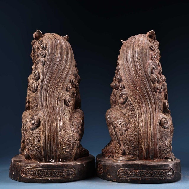 Late 19th Century Pair of Gilt Bronze Guardian Lion Figures, 9200g Total, Detailed Texture For Sale In Los Angeles - Image 6 of 10