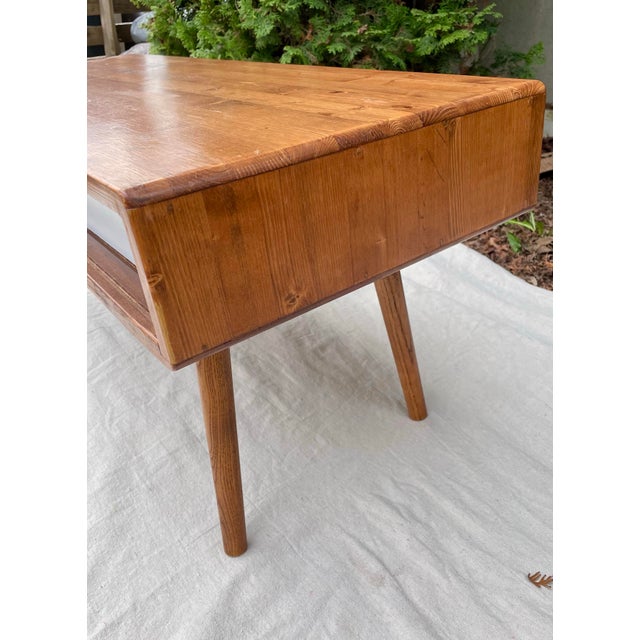 Wood Vintage Paul McCobb Style Orwa Designs Chestnut Pine Coffee Table For Sale - Image 7 of 10
