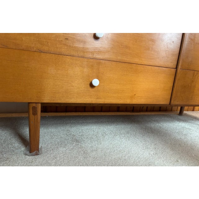 1950s Mid-Century Paul McCobb Planner Group 8 Drawer Lowboy Dresser Winchendon Furniture Co. For Sale - Image 10 of 17