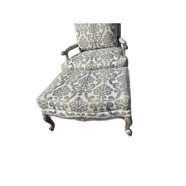 Wood 1990s Oversized Ethan Allen Versailles Bergere Lounge Chair & Ottoman Set Damask For Sale - Image 7 of 18