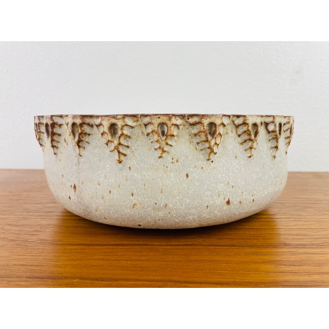 Mid-Century Modern Vintage 1970s Handmade White Stoneware Low Wide Studio Pottery Bowl or Planter For Sale - Image 3 of 9