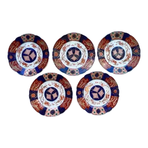 Vintage Japanese Porcelain Imari Plates With Scalloped Rims - Set of 5 -