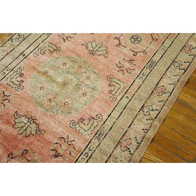 Asian 1935s Pink-Rose Medallion Hand Knotted Antique Central Asian Khotan Rug 4' X 8' Wool Carpet For Sale - Image 3 of 6