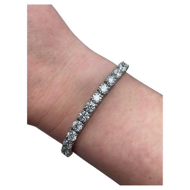 This stunning bracelet contains 33 round brilliant diamonds weighing 16.66 carats total, each with a GIA certificate....