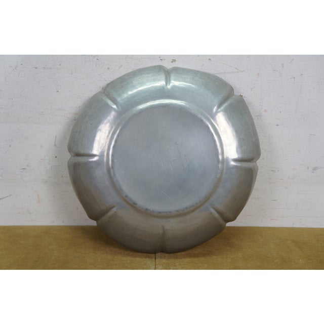 1941 Petersham Handicraft Helen Coolidge Scalloped Pewter Serving Bowl 11" For Sale - Image 9 of 9