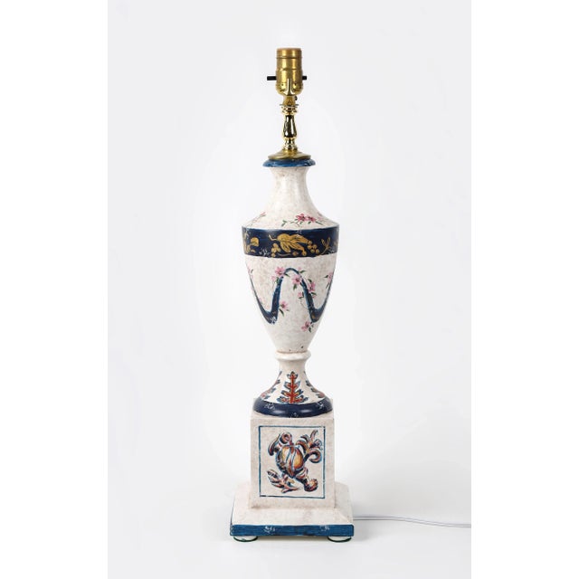 Vintage White and Blue Hand Painted Wooden Urn Table Lamp For Sale In New York - Image 6 of 9