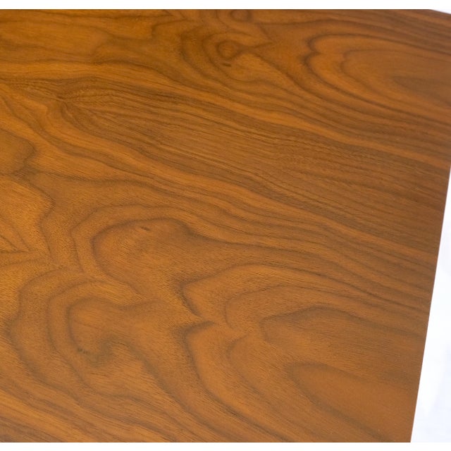 Brown Pair Sculpted Fronts Legs Walnut Mid-Century Modern Nightstands End Tables MINT! For Sale - Image 8 of 13
