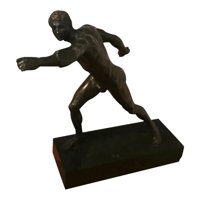 Antique 19th Century French Grand Tour Bronze Figure of an Athlete Mounted on Original Black Slate Base For Sale