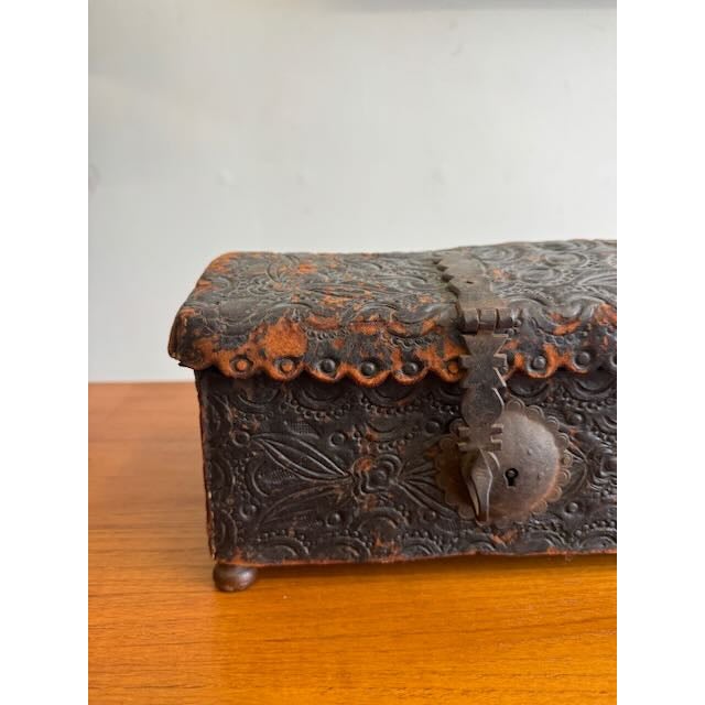 Antique Spanish "Petaca" Coffer Box For Sale In Los Angeles - Image 6 of 7
