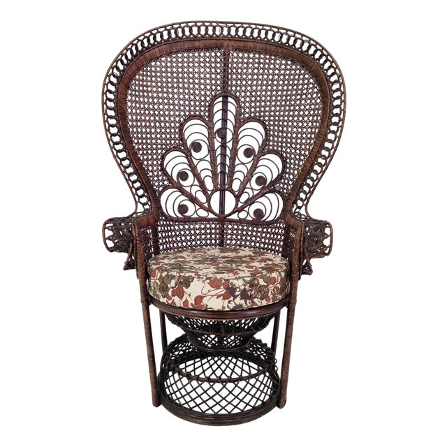 Mid-Century Emmanuelle or Peacock Chair in Rattan and Wicker, Italy, 1960s For Sale