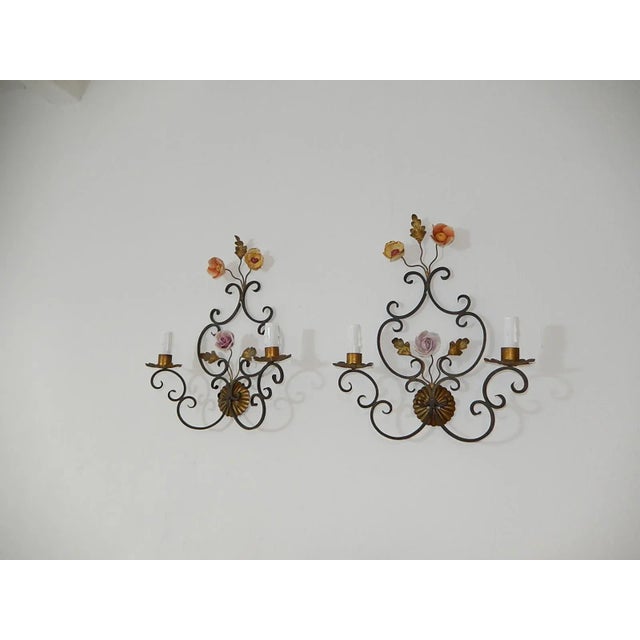 Metal Florentine Bronze & Wrought Iron Porcelain Flowers Italian Tuscany Sconces 1900s For Sale - Image 7 of 11