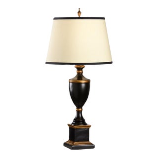 Wildwood Decorated Urn Table Lamp For Sale