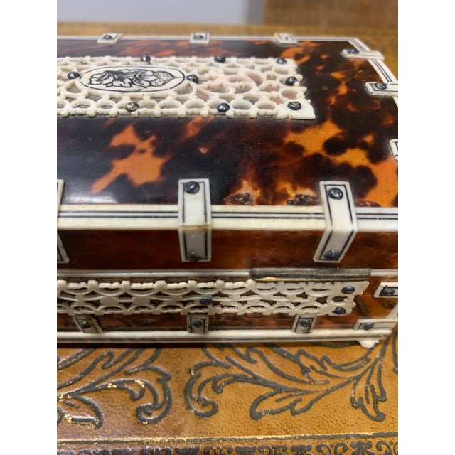 Wood Mid 19th Century Antique Anglo-Indian Fretwork Trinket Box For Sale - Image 7 of 7