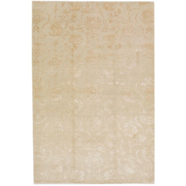 Textile 2010s Beige Modern Wool & Silk Rug Handmade With Floral Design For Sale - Image 7 of 7