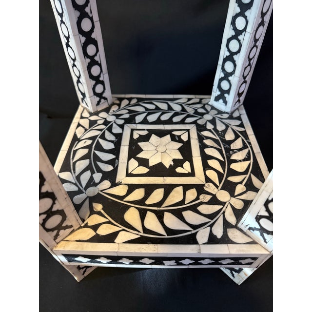 Art Deco Vintage Black and White Bone Inlay Side Table / Plant Stand For Sale - Image 3 of 4