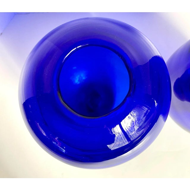 Blenko Mid 20th Century Hand-Blown Cobalt Blue Art Glass Vase For Sale - Image 4 of 9