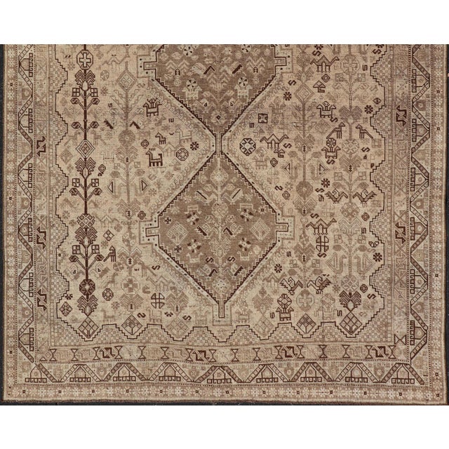 Tribal Persian Shiraz Rug With Vertical Sub-Geometric Medallions in Earth Tones For Sale - Image 3 of 15