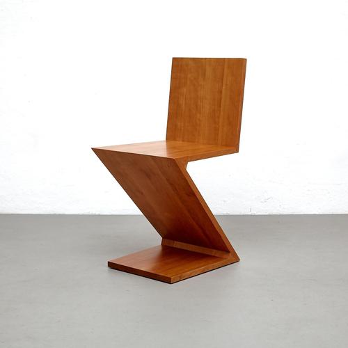 Chair designed by gerrit thomas rietveld in 1934. Relaunched in 1973/ 2011. Manufactured by cassina in italy. Materials:...