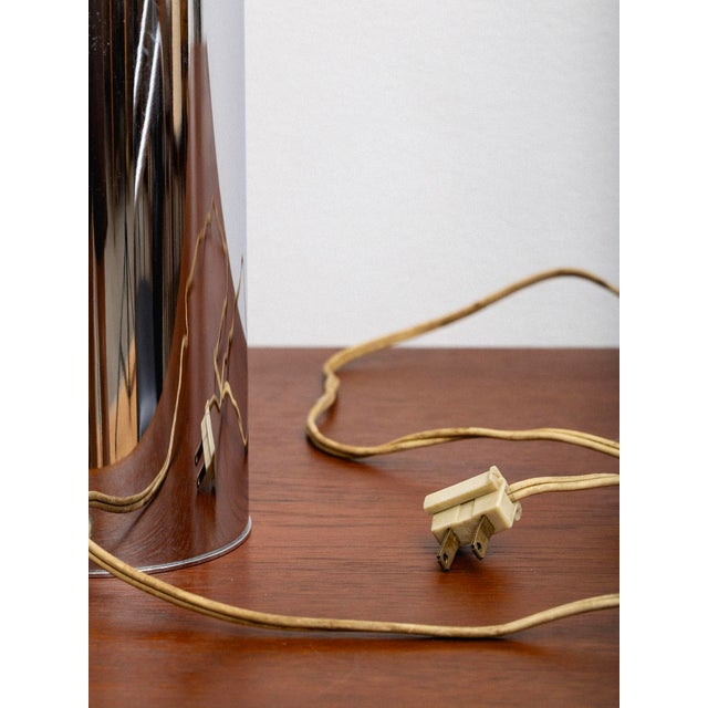 Nessen Studio Chrome Cylinder Table Lamp by Von Nessen For Sale - Image 4 of 7