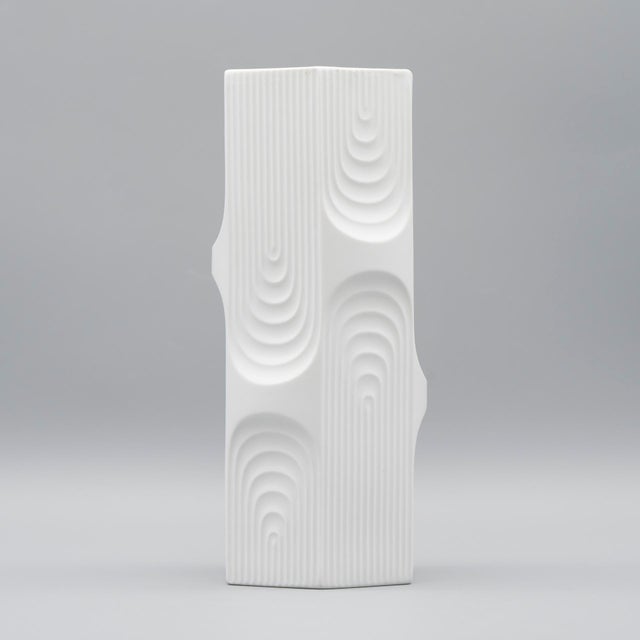 Sculptural Relief Porcelain Vases by Manfred Frey for AK Kaiser, Germany, 1970s, Set of 2 For Sale - Image 12 of 18
