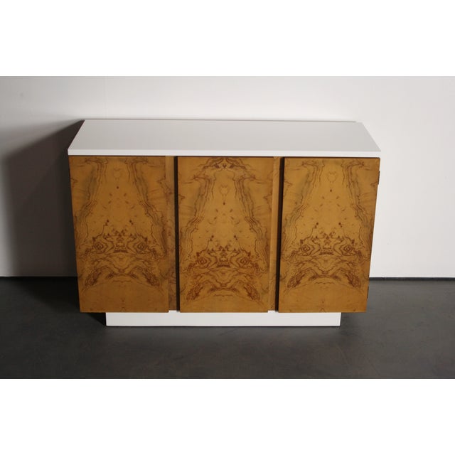 Milo Baughman Burl Wood 2-Tone Credenza Buffet For Sale - Image 7 of 11