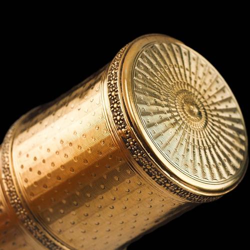 Antique French Silver Gilt Cylindrical Etui Box with Turned Guilloche Engine, 1890s For Sale - Image 16 of 18