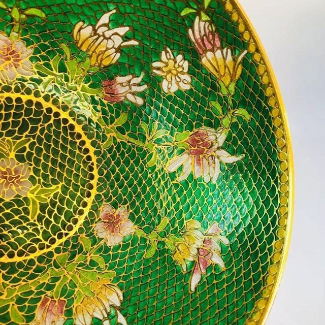 Vintage Cloisonné Enamel Eggshell Bowl – Emerald Green Ground With Gilt Floral Motif For Sale - Image 9 of 9