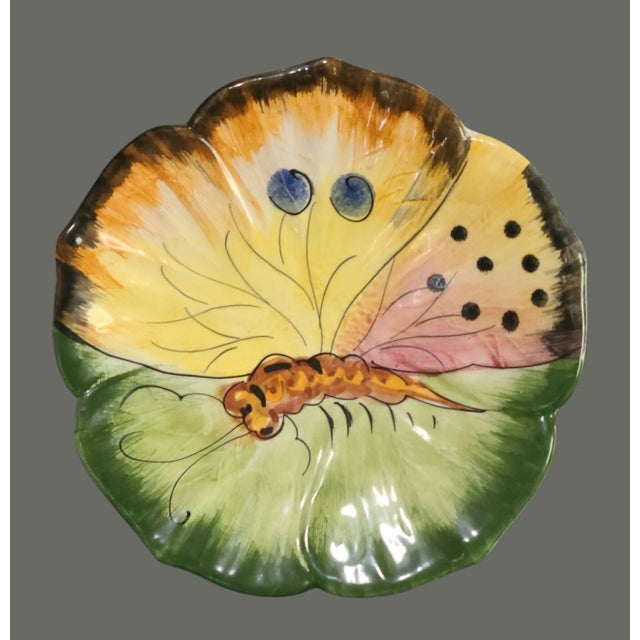 Late 20th Century Italian Majolica Hand Painted Pair of Butterfly Luncheon Dessert Plates For Sale - Image 4 of 7