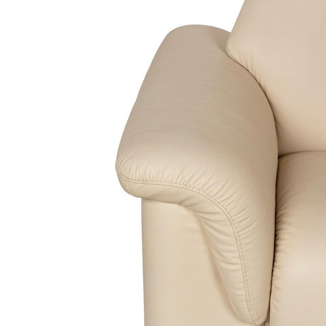 Paradise 2-Seater Sofa in Beige Leather from Stressless For Sale - Image 5 of 14