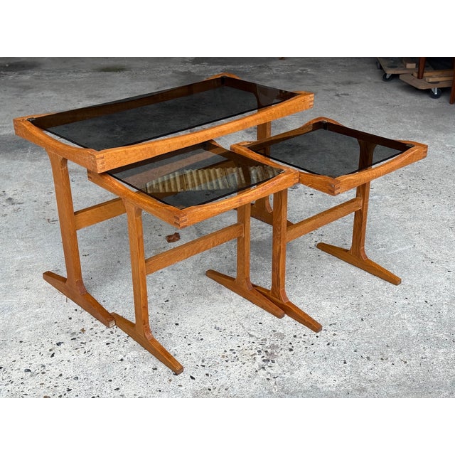 Metal Mid-Century Modern Danish Unika Nesting Tables in Oak, 1970s, Set of 3 For Sale - Image 7 of 8