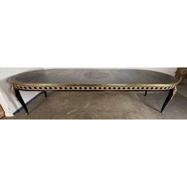 Early 20th Century Grand French Louis XVI–Style Oval Dining Table With Gilt Pierced Apron For Sale - Image 5 of 12
