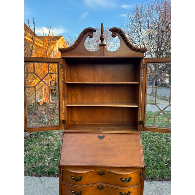Wood Mid 20th Century Federalist Americana Secretary Desk & Hutch For Sale - Image 7 of 10