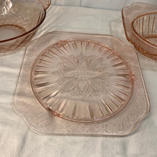 Bring authentic, romantic 1930s elegance to your home with this beautiful 3-piece lot of Anchor Hocking Pink Depression...