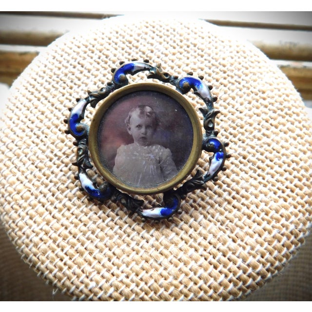 Gold Antique French Enamel Victorian Child Picture Frame Brooch Pin For Sale - Image 8 of 11