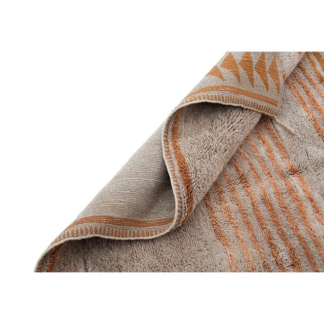 Early 21st Century Hand-Knotted Wool Rug in Taupe and Burnt Orange Geometric Pattern by Azele Studio For Sale - Image 5 of 10