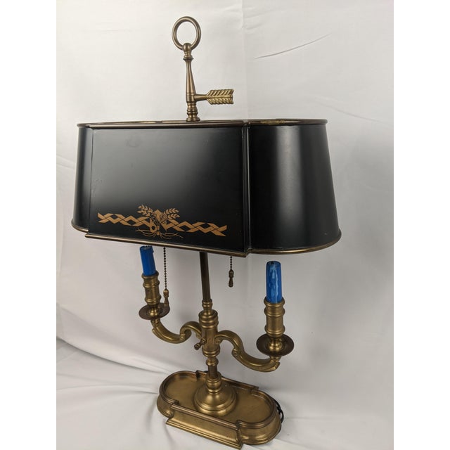Wildwood Vintage Brass Bouillotte Style Two-Light Table Lamp With Black Tole Shade and Gilt Decoration For Sale - Image 12 of 18