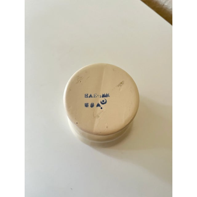 Ceramic 1960s Vintage Haeger Pedestal Vase in Cream For Sale - Image 7 of 8