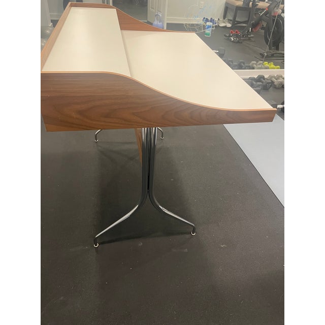 Herman Miller Nelson Swag Leg Desk. Excellent condition, hardly used. Certificate of authenticity included. With ample...