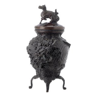 Japanese Pot in Bronze, 19th Century For Sale