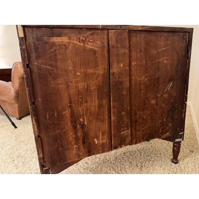 Antique American Federal Bowfront Chest of Drawers, Flame Mahogany, C. 1820 For Sale - Image 11 of 15