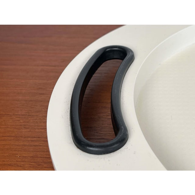 Mid-Century Modern Mid-Century Modern Italian Space Age Black and White Plastic Tray by Pino Spagnolo for Biesse, 1960s For Sale - Image 3 of 13
